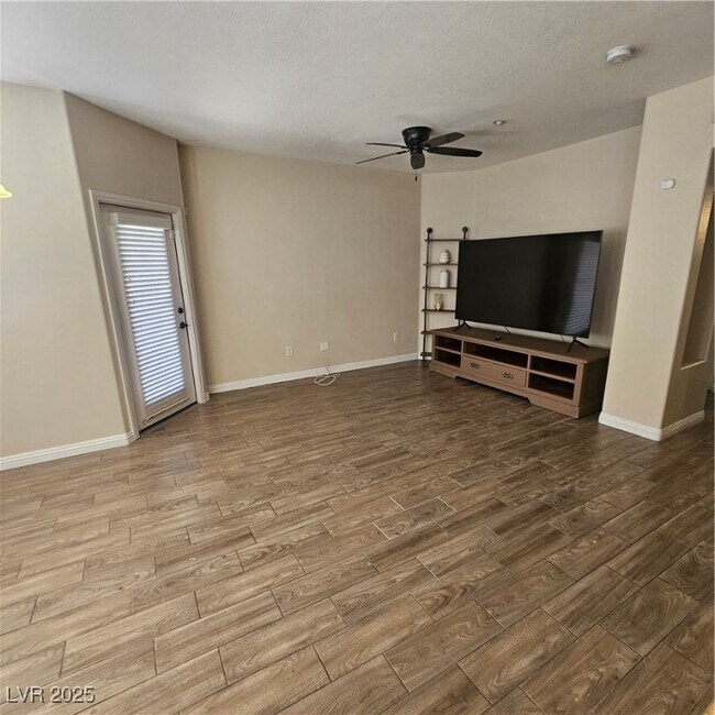 Building Photo - 833 Aspen Peak Loop