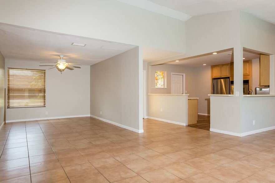 Building Photo - 9506 Burlington Pl
