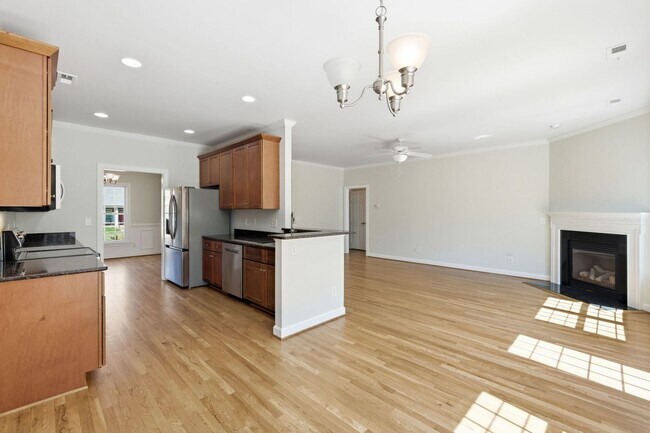 Building Photo - Welcome to Windmill Meadows!