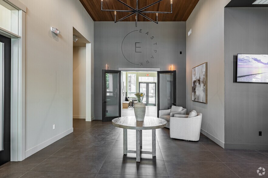 Lobby - Eastpark Apartment Homes