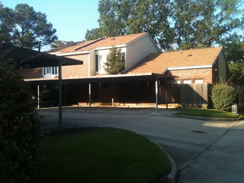 nice community, most townhome community - 2246 Cedar Way