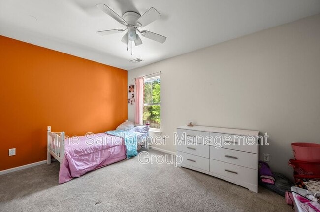 Building Photo - 7430 Northgate Dr