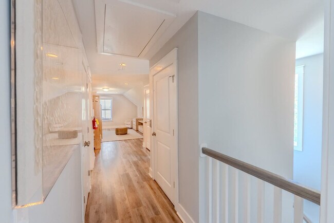 Building Photo - 52 Sandcastle Ct