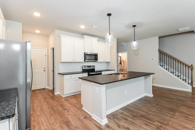 Building Photo - 1010 Smoky Mountain Springs Ln