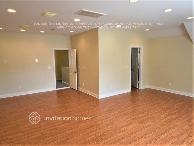 Building Photo - 8627 Ridgeline Ln