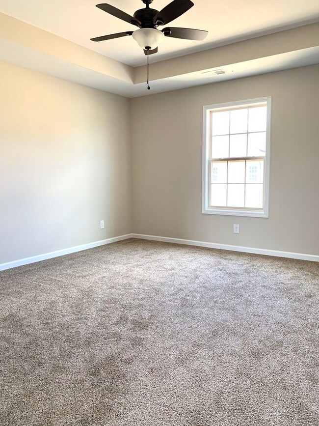 Building Photo - 2002 Jackie Lorraine Drive