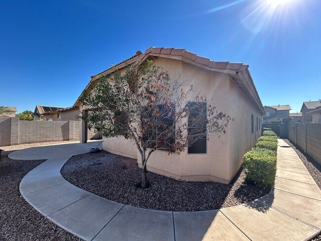 Building Photo - 14542 W Watson Ln