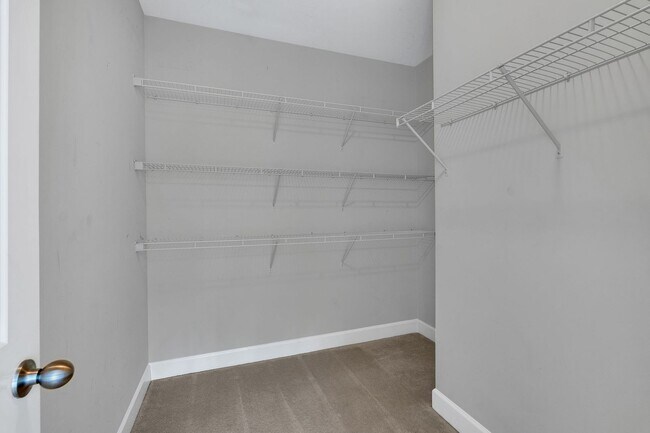 Building Photo - Stylish Condo with Balcony Views in South Nashville