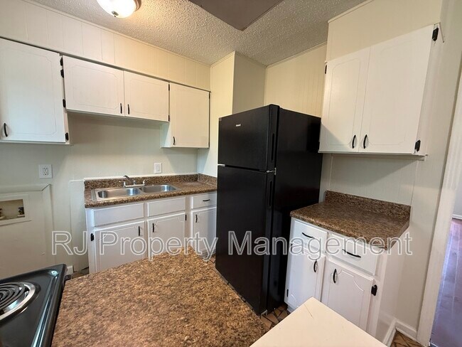 Building Photo - 4277 Falcon Cove