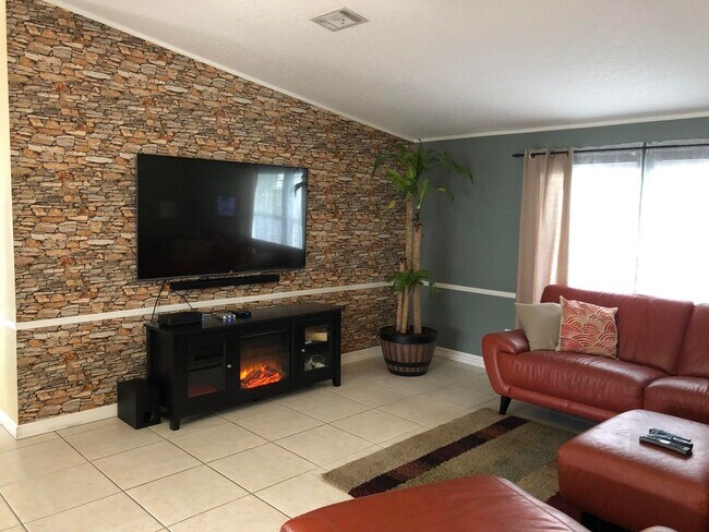 Building Photo - 11945 Flotilla Pl