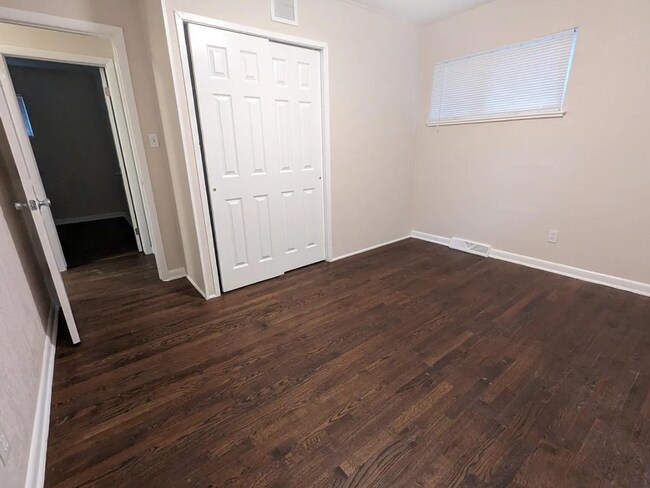 Building Photo - 8560 Cedar Ln