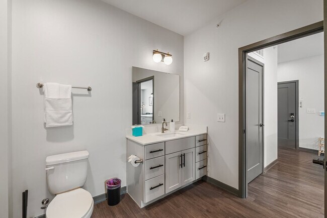 Building Photo - 6160 N Rural St