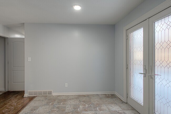Building Photo - 13228 Ashland Ave