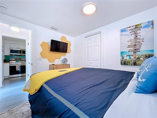 Building Photo - 304 29th St