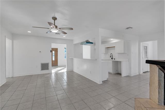 Building Photo - 4933 Savoie Ct