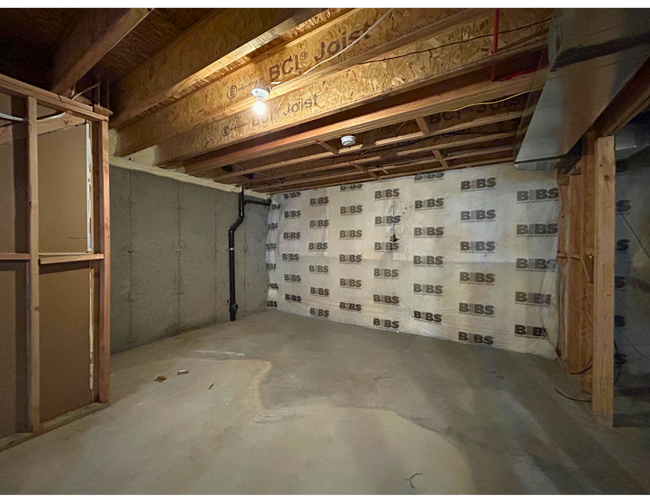 Building Photo - 2014 North
