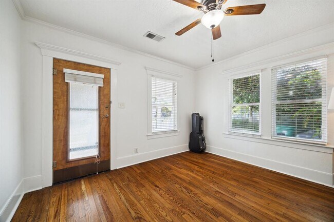 Building Photo - 117 Northwood St