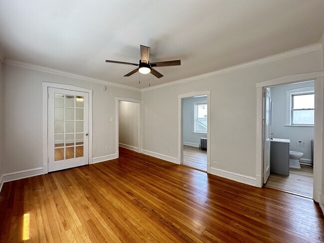 Building Photo - 4831 N Springfield Ave