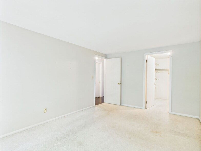 Building Photo - 1534 Cross Keys Ct