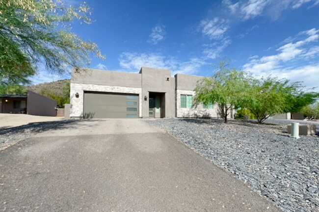 Building Photo - 3Bed/2Bath Home In Cave Creek! JOIN THE WA...