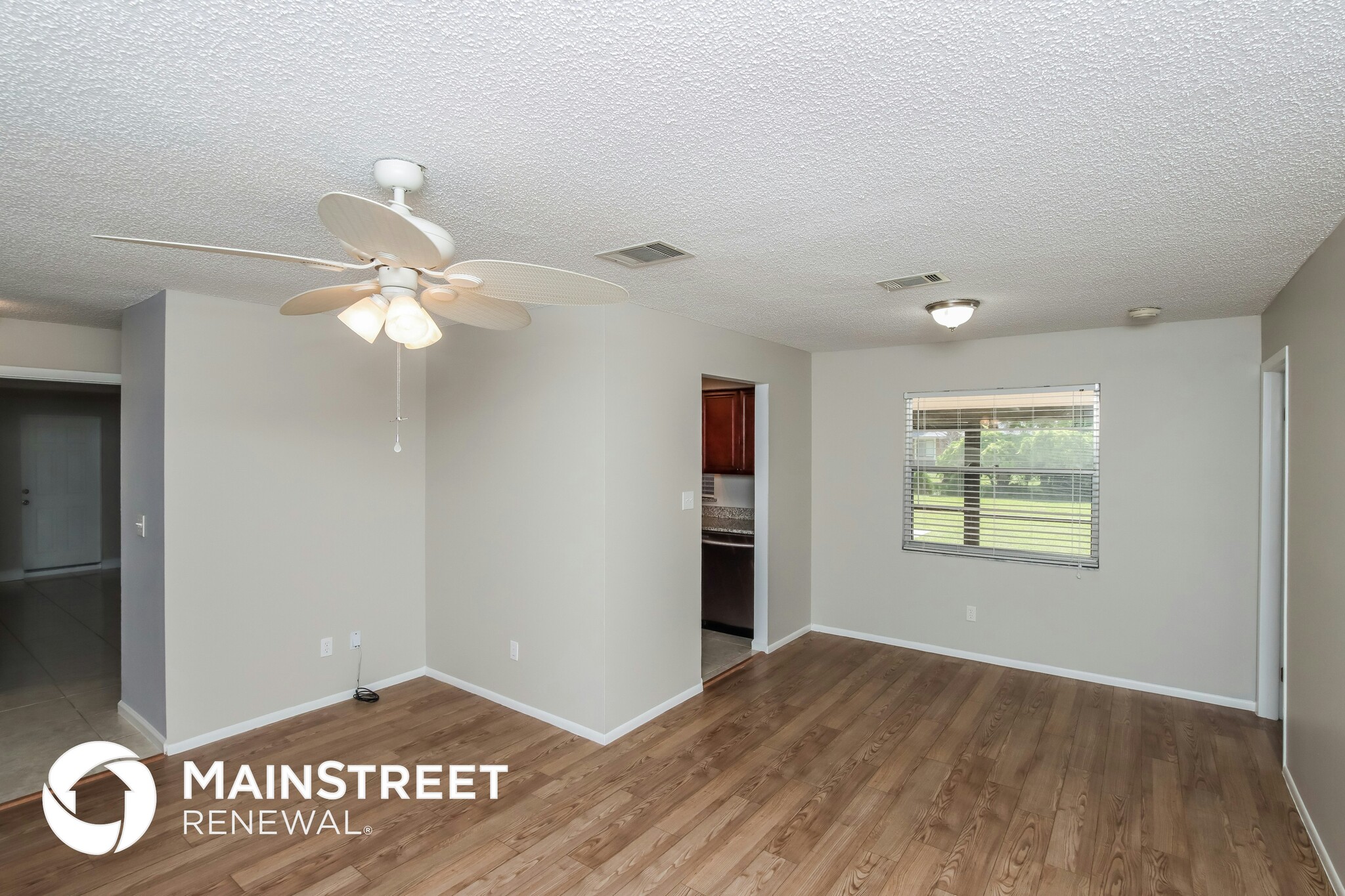 Building Photo - 282 E Haven Dr