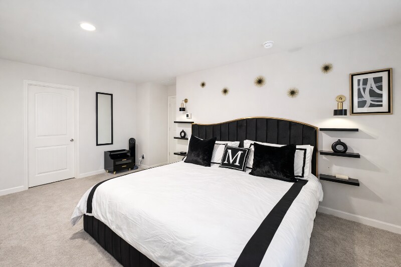 Building Photo - 5559 Wintergreen Dr