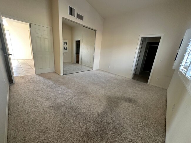 Building Photo - Welcome to this 5 Bedroom 3 Bath Home!