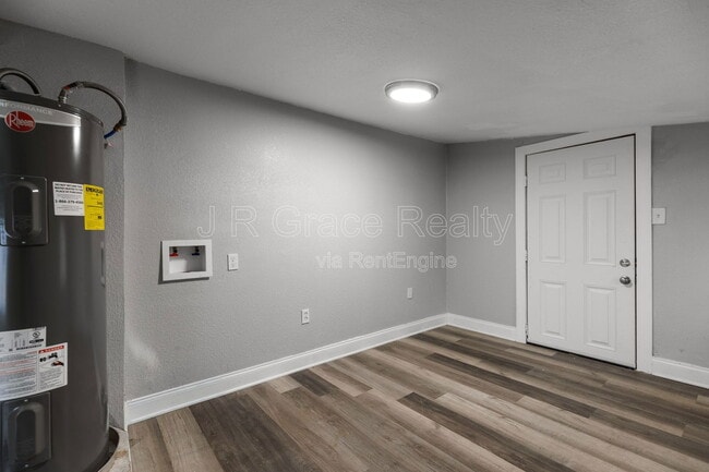 Building Photo - 3905 Hay Ave