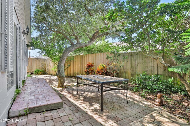 Building Photo - 44 Capistrano Dr