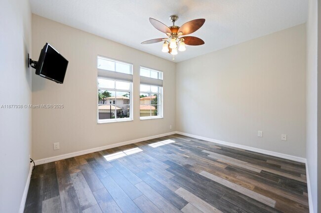 Building Photo - 198 Evergrene Pkwy