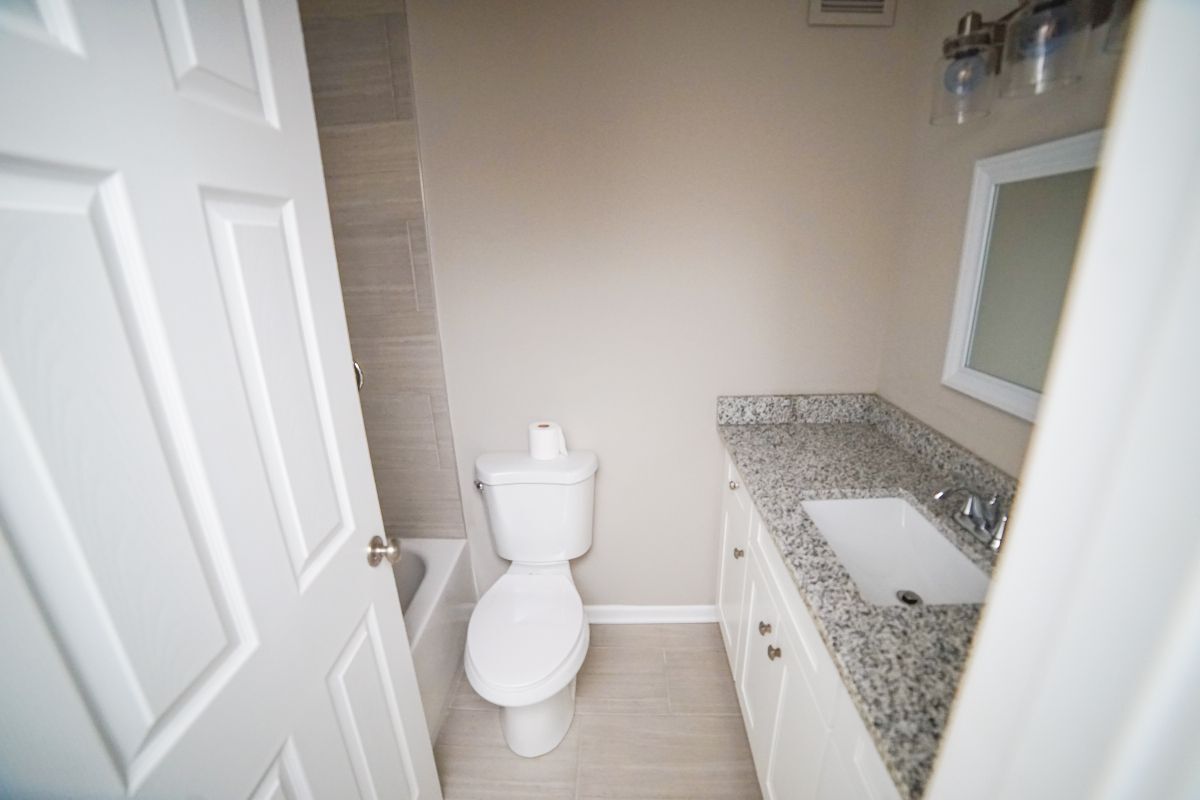 Building Photo - 233 E Erie St