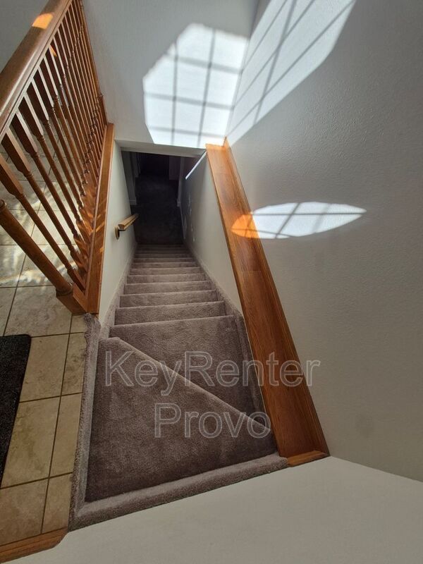 Building Photo - 75 S Astor Ln