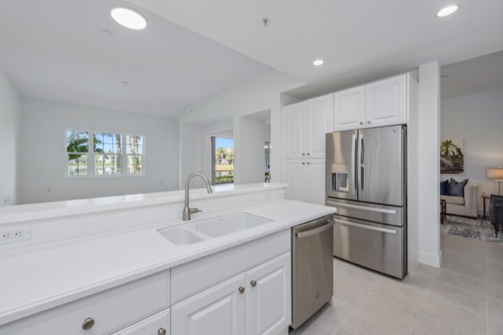 Kitchen - 9229 Museo Cir
