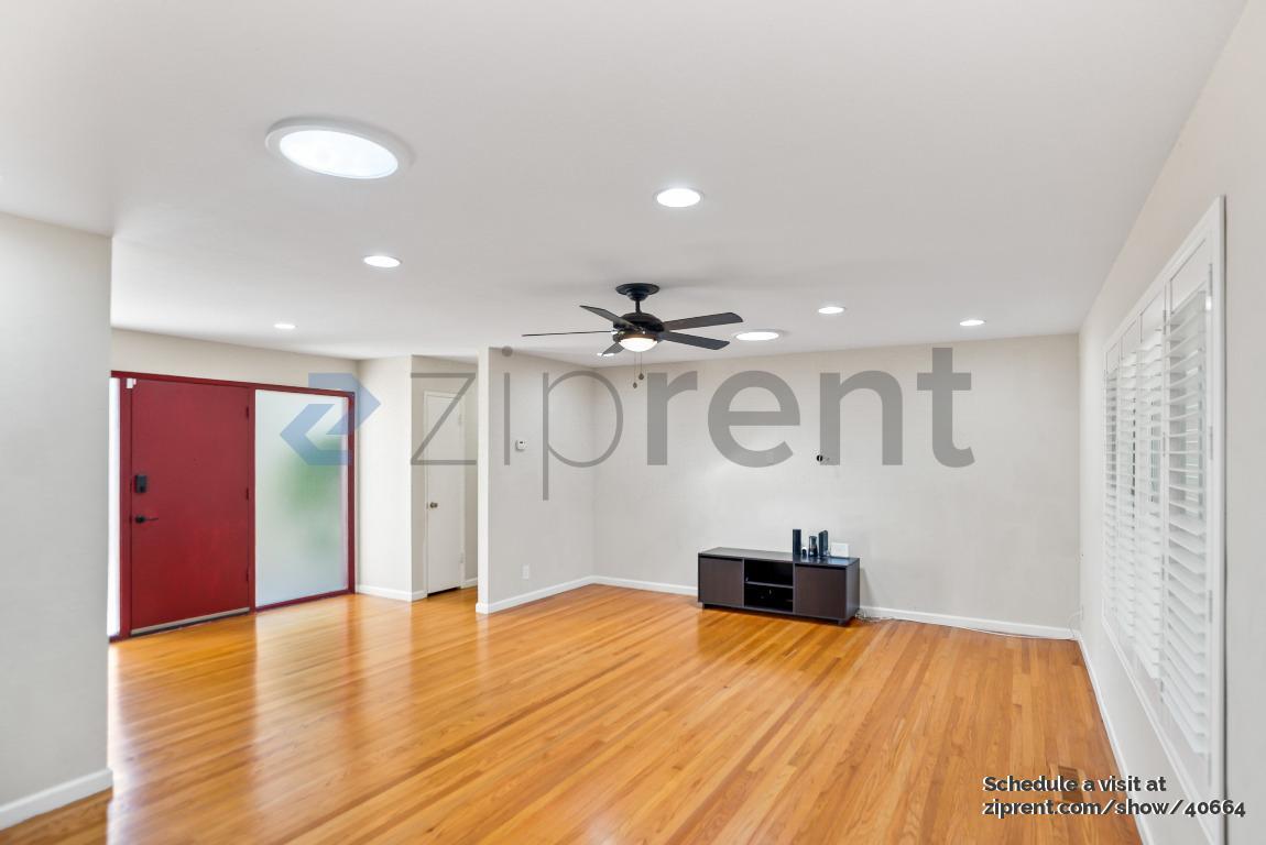 Building Photo - 38596 Athy St
