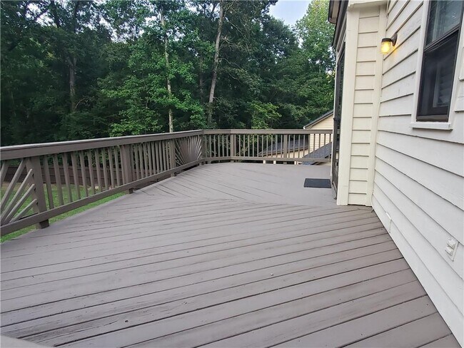 Building Photo - 2533 Hunton Ct