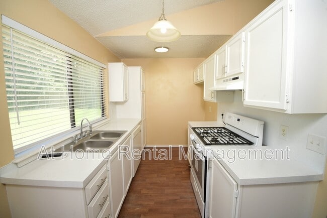 Building Photo - 17603 Santa Fe St