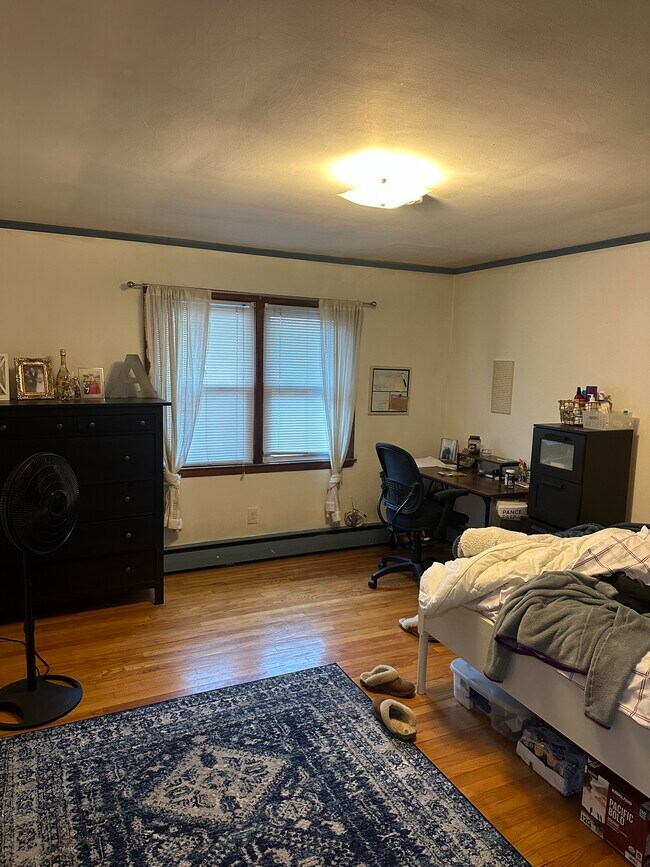 Building Photo - 19 Poplar St