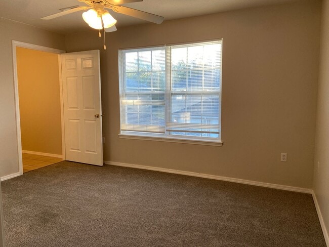 Building Photo - Condominium in Academy Commons