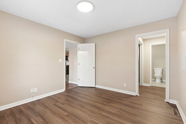 Building Photo - 3 Bedroom | 2 Bathroom | Nixa MO| Fenced Back Yard! | Nixa Schools!