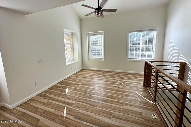 Building Photo - 1345 S Owl Dr
