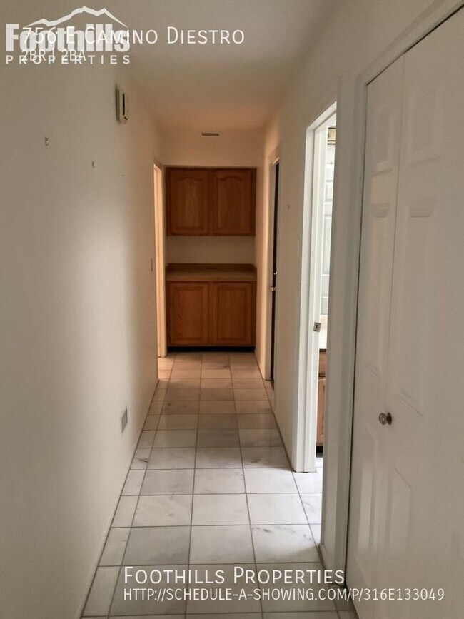 Building Photo - El Conquistador