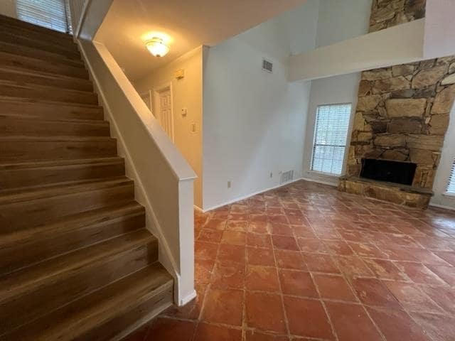 Building Photo - 200 Martingale