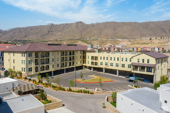 Building Photo - Arcadia at Montecillo