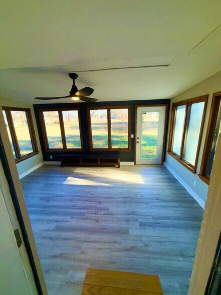 Building Photo - 303 S Promenade Blvd