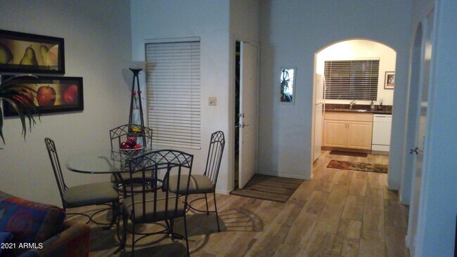 Building Photo - 9600 N 96th St