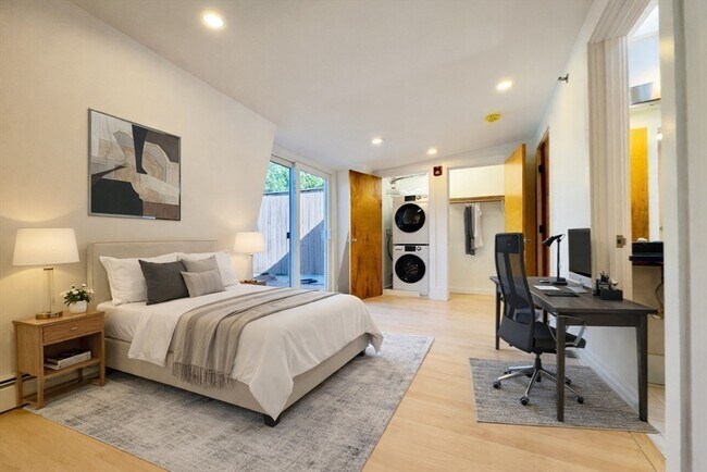 Building Photo - 51 Market St