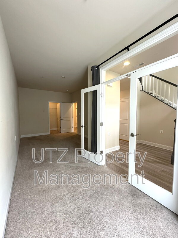 Building Photo - 967 Holden Rd