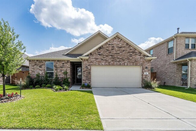 Primary Photo - 7702 Royal Oasis Ln