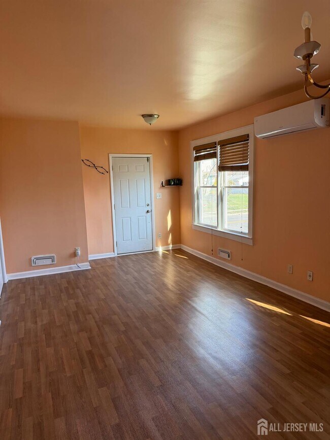 Building Photo - 58 Brotherhood St