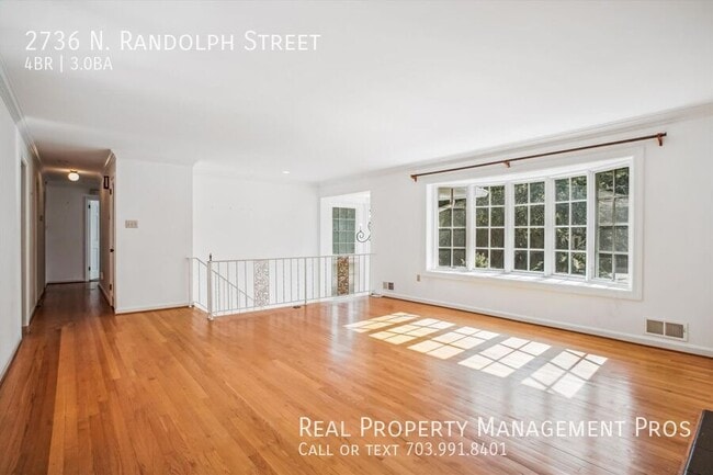 Building Photo - 2736 N Randolph St